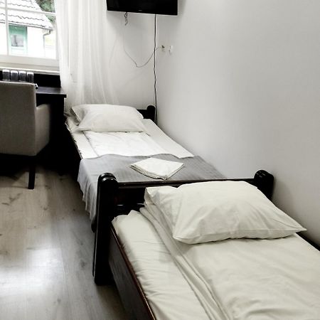 Zajazd U Sosny Torzym Exterior foto
